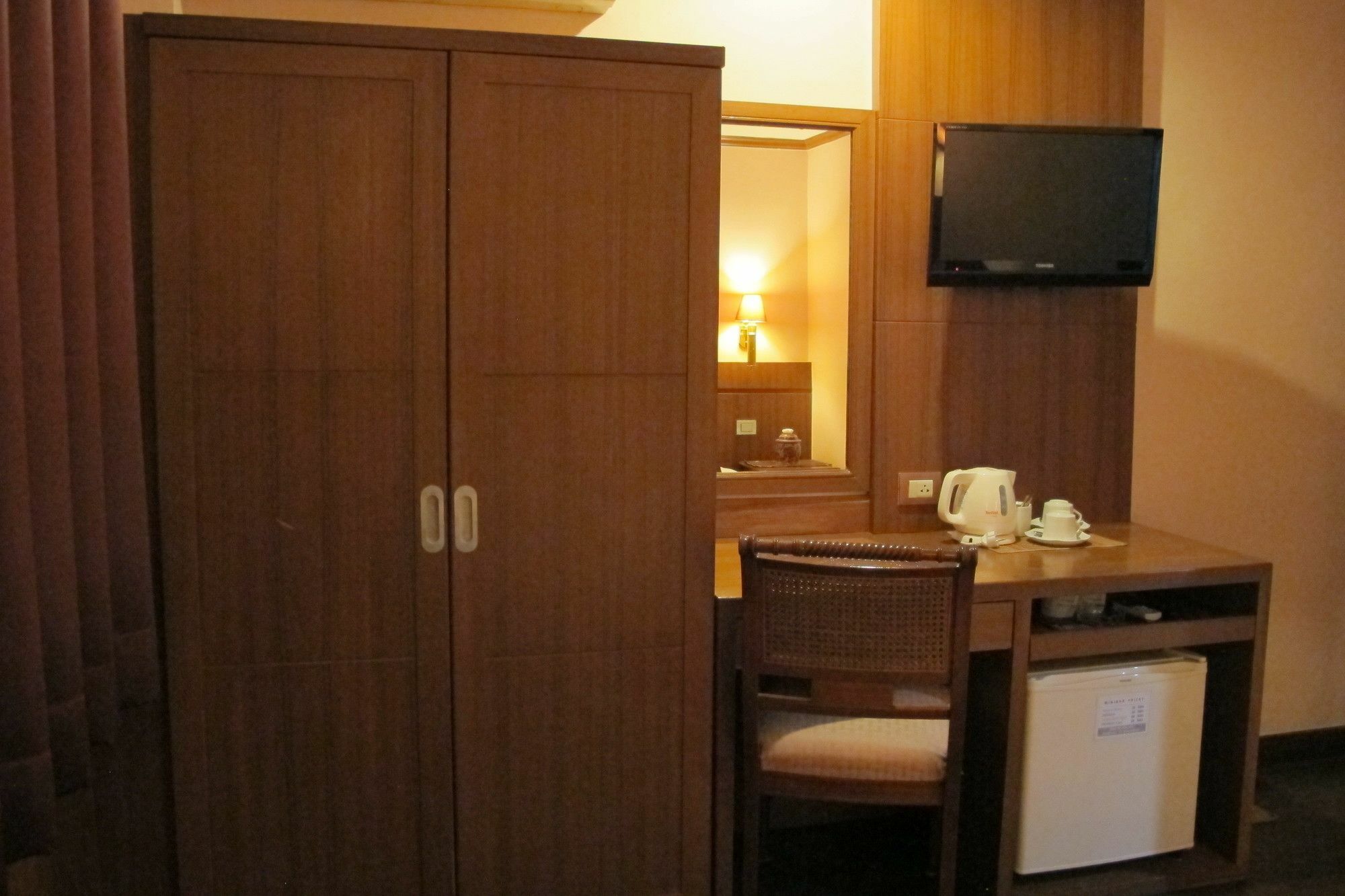 Travel Lodge Surawong (Adults Only) バンコク都 エクステリア 写真