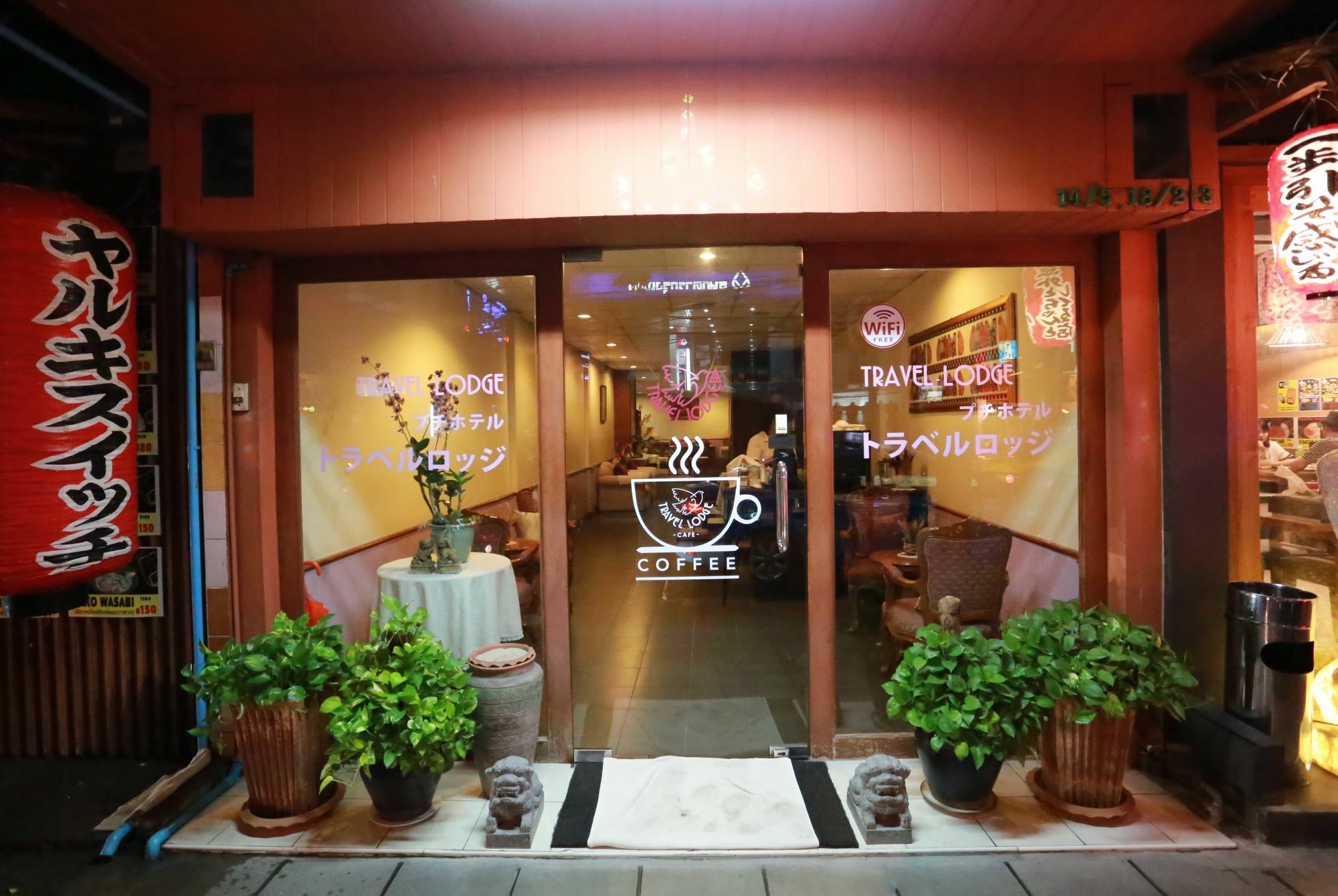 Travel Lodge Surawong (Adults Only) バンコク都 エクステリア 写真