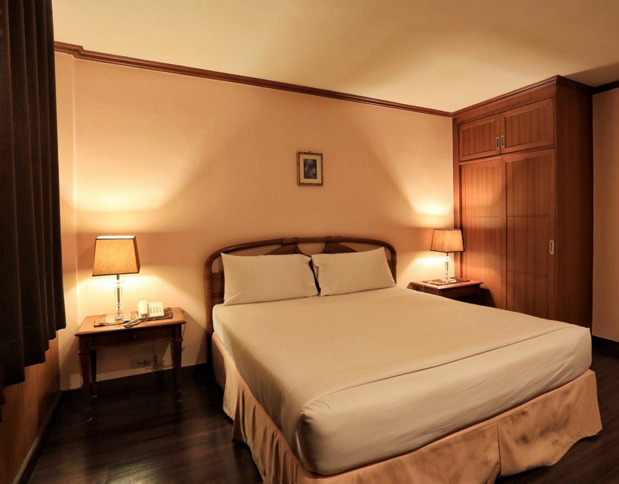 Travel Lodge Surawong (Adults Only) バンコク都 エクステリア 写真