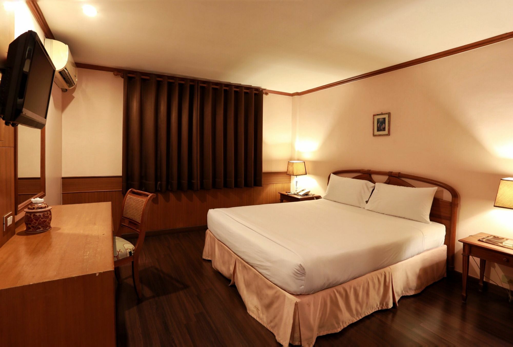 Travel Lodge Surawong (Adults Only) バンコク都 エクステリア 写真