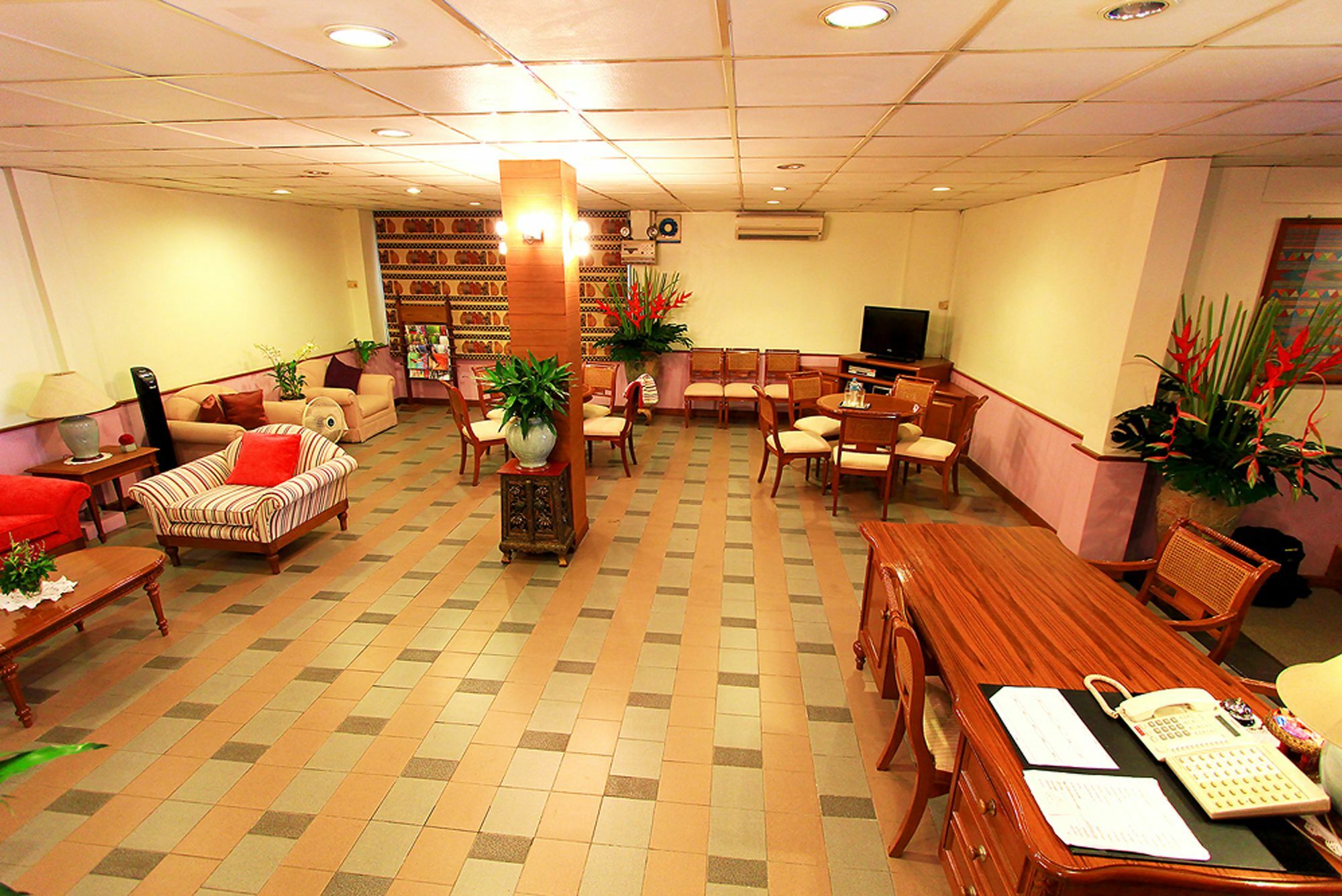 Travel Lodge Surawong (Adults Only) バンコク都 エクステリア 写真